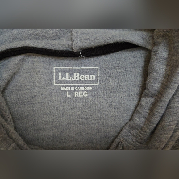 L.L.Bean hooded pullover sweater. Kangaroo pocket, long sleeve. Size LG. - Picture 7 of 7